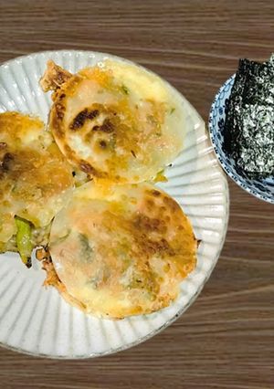 旨辛☆簡単！餃子の皮のおつまみサンド☆彡-レシピのメイン写真