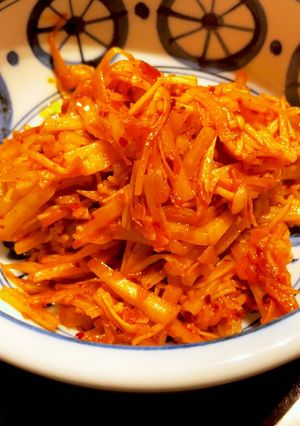 ご飯が進む！大根の皮の食べるラー油炒め-レシピのメイン写真