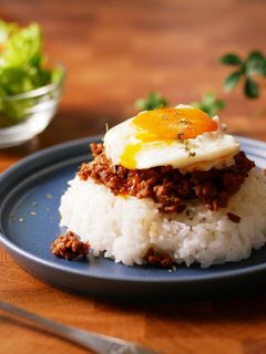 10分ください。カレーチャップそぼろ丼-レシピのメイン写真