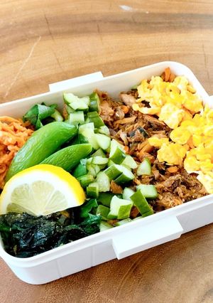 お弁当にも最適♫鯖缶を使った三食丼-レシピのメイン写真