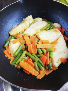 簡単☆カレイのバターレモンソース煮-レシピのメイン写真