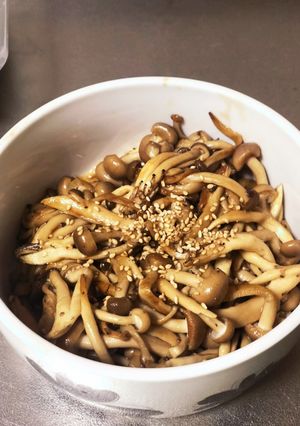 しめじのオイスター炒め(副菜)-レシピのメイン写真