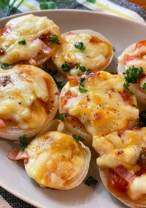 のせて焼くだけ簡単♡新玉ねぎのピザ風-レシピのメイン写真