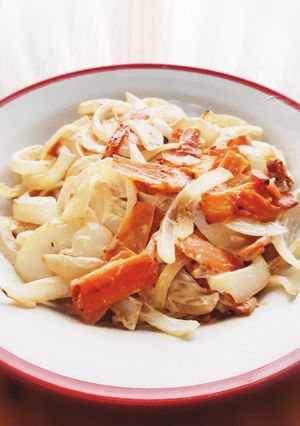簡単◎にんじんと玉ねぎのみそマヨ炒め-レシピのメイン写真