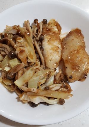 冷凍白身魚と冷凍しめじのキャベツ蒸し焼き-レシピのメイン写真