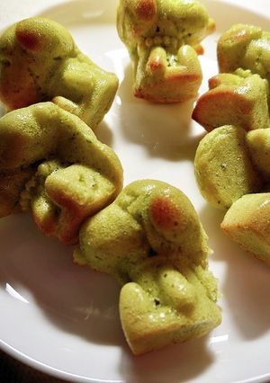 ヨモギの焼きドーナツ風-レシピのメイン写真