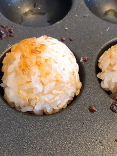 たこ焼き器で焼きおにぎり-レシピのメイン写真