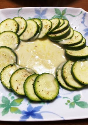 超簡単レンジでズッキーニのチーズかけ-レシピのメイン写真