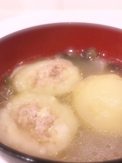 餃子の残りでモチモチじゃが豚スープ*-レシピのメイン写真