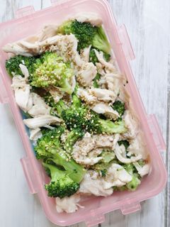 作り置き♪鶏ささみとブロッコリーの和え物-レシピのメイン写真