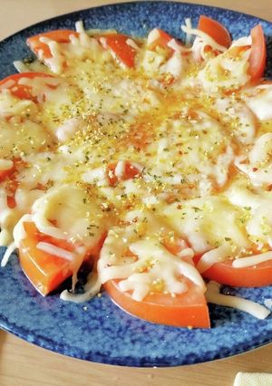 レンジで簡単！トマトとチーズでイタリアン-レシピのメイン写真