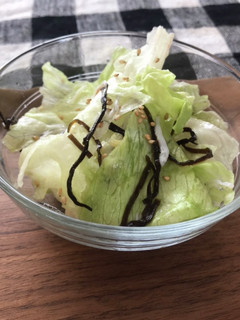パパっと5分で レタスと塩昆布のサラダ-レシピのメイン写真