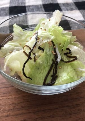 パパっと5分で　レタスと塩昆布のサラダ-レシピのメイン写真