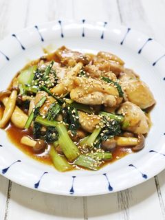 簡単!鶏もも肉と小松菜のスタミナ炒め-レシピのメイン写真