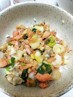 ほぐした鮭とあさりのやみつき丼ぶり-レシピのメイン写真