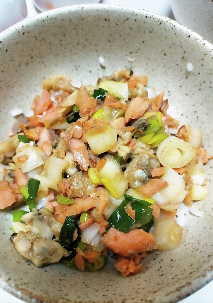 ほぐした鮭とあさりのやみつき丼ぶり-レシピのメイン写真