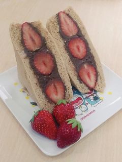 糖質オフ ダイエットいちごチョコサンド-レシピのメイン写真