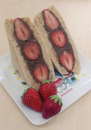 糖質オフ ダイエットいちごチョコサンド-レシピのメイン写真
