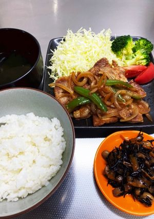 【糖質制限食】たっぷり野菜と豚の生姜焼き-レシピのメイン写真