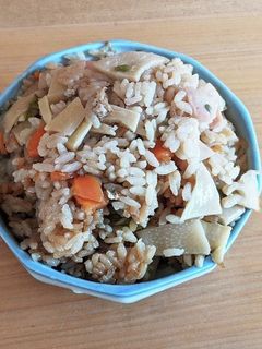 春は旬の筍の炊き込みご飯-レシピのメイン写真