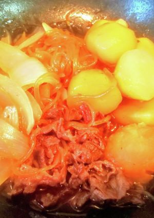 新たまねぎの味と食感が美味しい肉じゃが-レシピのメイン写真