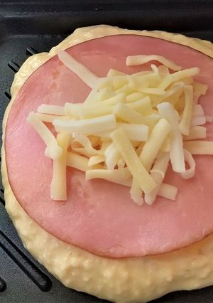 ハムチーズホットケーキ～サンドメーカー-レシピのメイン写真