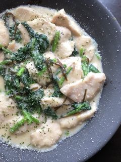 鶏胸肉一枚!とほうれん草の味噌クリーム煮-レシピのメイン写真