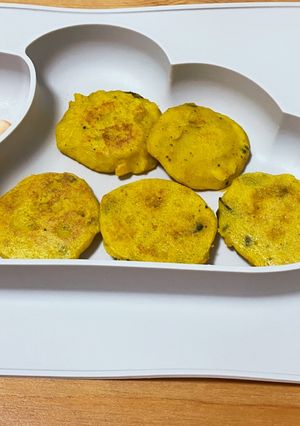 離乳食後期〜☆かぼちゃ米粉パンケーキ-レシピのメイン写真