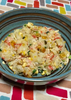 超簡単☆激うまたっぷりカニカマ炒飯♪♪♪-レシピのメイン写真