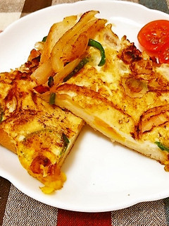 【朝食】具だくさん目玉焼きトースト-レシピのメイン写真