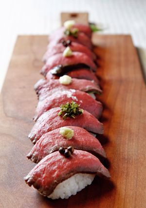 ローストビーフ寿司を楽しむ-レシピのメイン写真