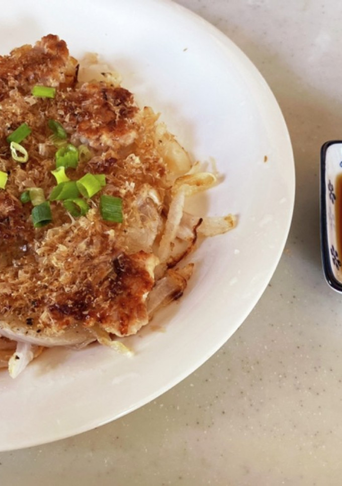新玉ねぎと鶏ひき肉のまんまる焼き-レシピのメイン写真