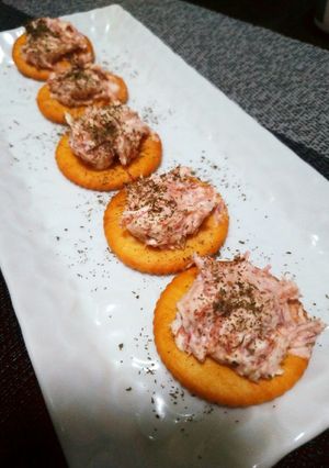 コンビーフとクリームチーズのリッツ乗せ-レシピのメイン写真