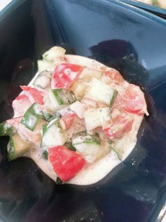 トマトときゅうりのにんにくヨーグルト和え-レシピのメイン写真