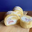 イチゴのふわふわロールケーキ