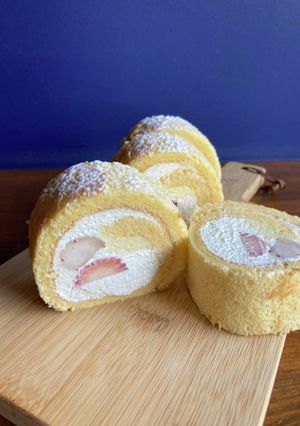 イチゴのふわふわロールケーキ-レシピのメイン写真