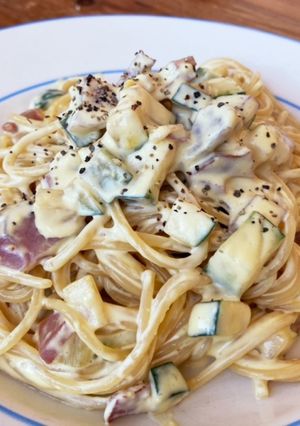 ズッキーニ ベーコン カルボナーラ-レシピのメイン写真