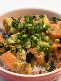 火を使わない!三色ユッケ風丼-レシピのメイン写真