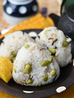 枝豆塩昆布おにぎり【冷凍作り置き】-レシピのメイン写真
