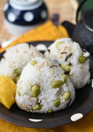 枝豆塩昆布おにぎり【冷凍作り置き】-レシピのメイン写真