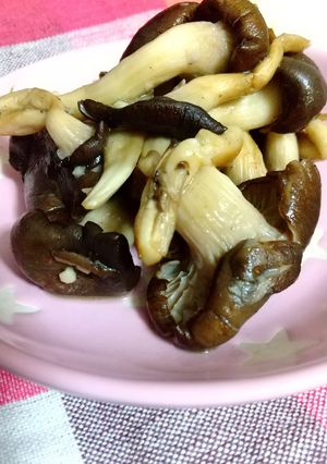 ひらたけのガーリックバター炒め-レシピのメイン写真