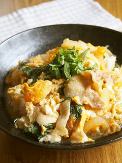 10分で簡単!豚こま・大葉の卵とじ丼♪-レシピのメイン写真