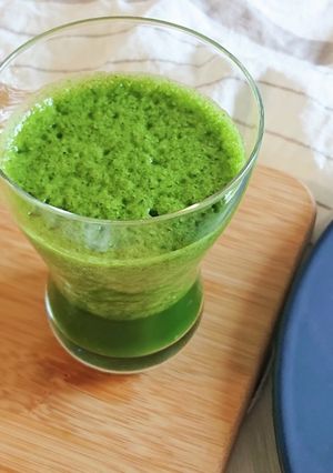 栄養満点!簡単ほうれん草のスムージー-レシピのメイン写真