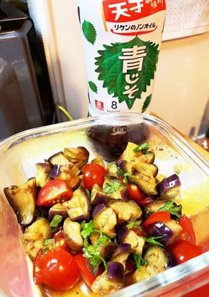 酒呑みの、ナスとトマトの青シソ和え-レシピのメイン写真