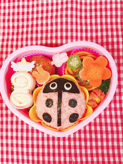 てんとう虫さん キャラ弁 デコ弁-レシピのメイン写真
