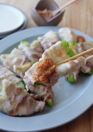 チーズ入りピーマンの豚バラ巻き〜辛味噌〜-レシピのメイン写真