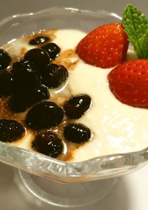 黒酢黒豆+R1豆乳ヨーグルト-レシピのメイン写真