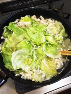 レタス大量消費!タレが決め手☆レタス鍋-レシピのメイン写真