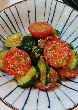 簡単！きゅうりとミニトマトのごま和え♪-レシピのメイン写真