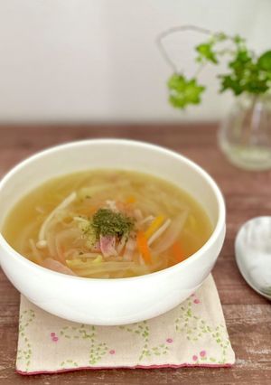 教授直伝！細切野菜の具沢山コンソメスープ-レシピのメイン写真